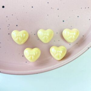 05-light yellow / Size is about 15*18mm, hole diameter is about 2mm