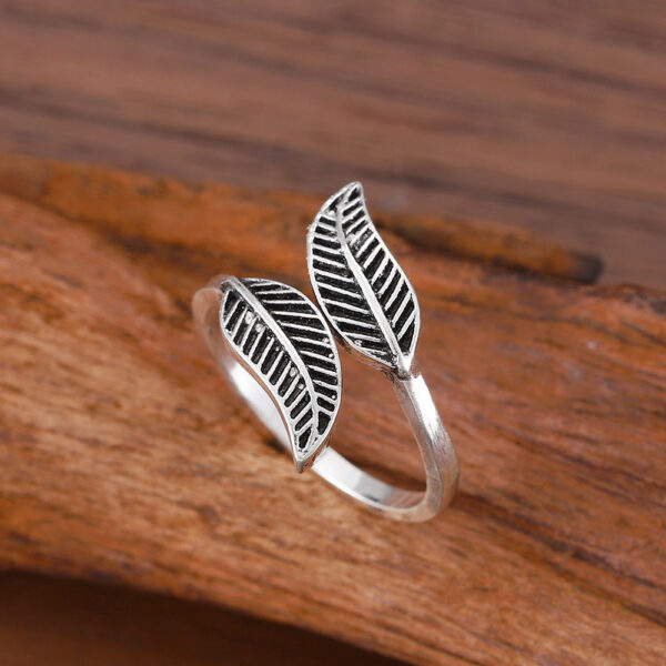oly-19bdf7228af503b008e9e673df6122c0 Wholesale Vintage Ginkgo Leaf Star Moon Adjustable Ring Zinc Alloy Unisex Jewelry Accessory For Gift And Boutique Resale
