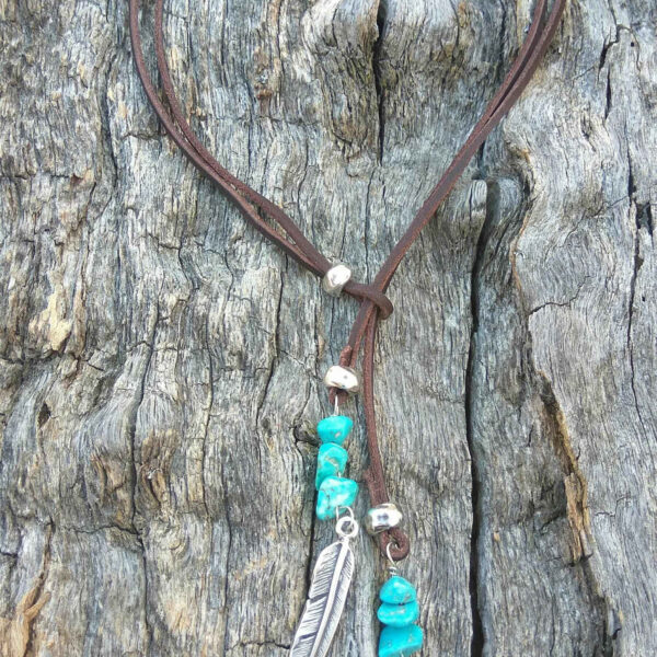 Wholesale Bohemian Retro Green Turquoise Beaded Necklace Leather Cord With Alloy Pendant Electroplated Finish Fashion Jewelry Accessory Gift