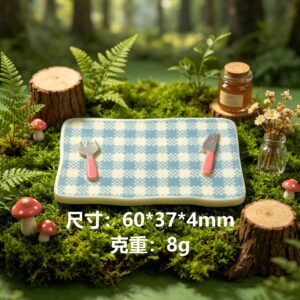 Striped grid plate-blue