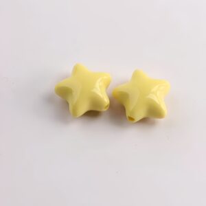 07-light yellow / Size is about 21*23mm, hole diameter is about 2.8mm