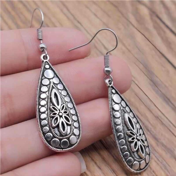 oly-274dfe24f3da1f3efb1b7788f941fa8a Wholesale Chinese Retro Carved Water Drop Zinc Alloy Earrings Necklace Set Ancient Silver For Everyday Wear