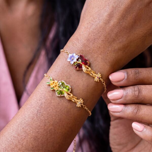 Wholesale Electroplated Copper Heart Shaped Flower Bracelet Trendy Unisex Jewelry Accessory For Everyday Wear Party Or Gift