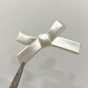04 Pearlescent Cross