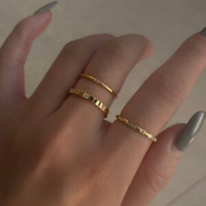 oly-2abcc4e6ab1baad2c22f2071e0eb6bf4 Wholesale Alloy Electroplated Geometric Ring Set Sparkling Couple Rings Fashion Jewelry Accessory Gift