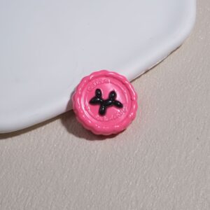 01-rose red / Size is about 23*23mm, hole diameter is about 2.5mm