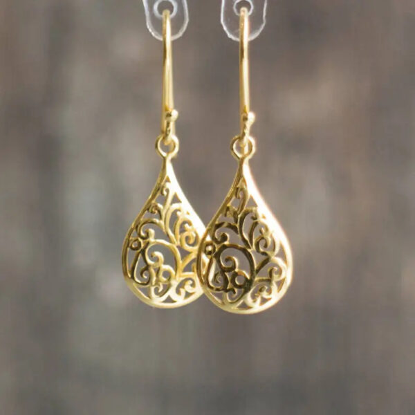 Wholesale Stylish Retro Hollow Plant Pendant Earrings For Party Wear Zinc Alloy Electroplating Geometric Jewelry Accessory