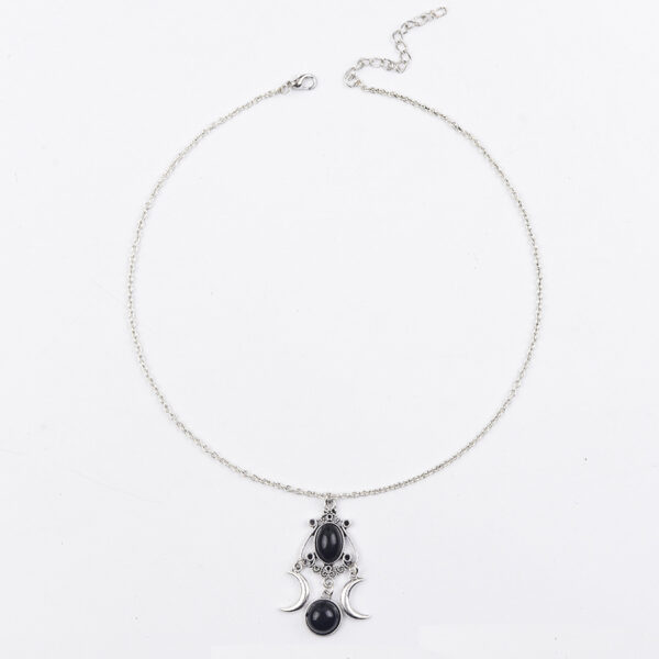 Wholesale Dark Punk Retro Moon Pendant Necklace Antique Silver Zinc Alloy Fashion Accessory For Gift And Boutique Resale