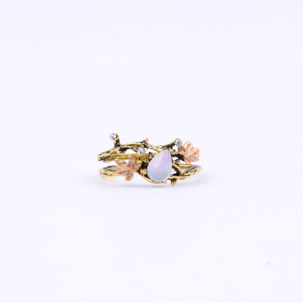 oly-316a21b0bd4694e1d7aaf1cbe5118e1b Wholesale Vintage Maple Leaf Gold Ring Distressed Finish Women S Fashion Jewelry Accessory For Everyday Wear