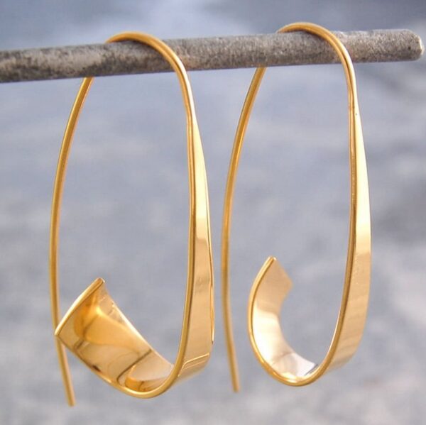 Wholesale Retro Geometric Hoop Earrings Spiral Polished Alloy Party Wear Jewelry Accessory