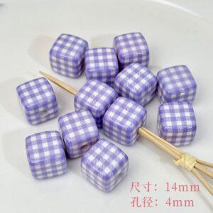 06-purple plaid square / The size is about 14mm, the hole diameter is about 4mm (sold by piece)