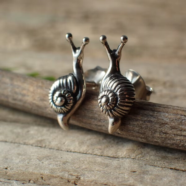 Wholesale Retro Cute Snail Earrings Ethnic Style Zinc Alloy Silver Jewelry Accessory Boutique Resale
