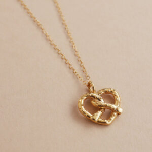 Salt and pepper bread (necklace)