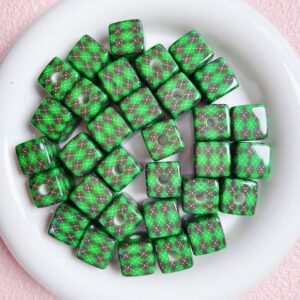 05-green diamond grid square / Size is about 14mm, hole diameter is about 3.5mm