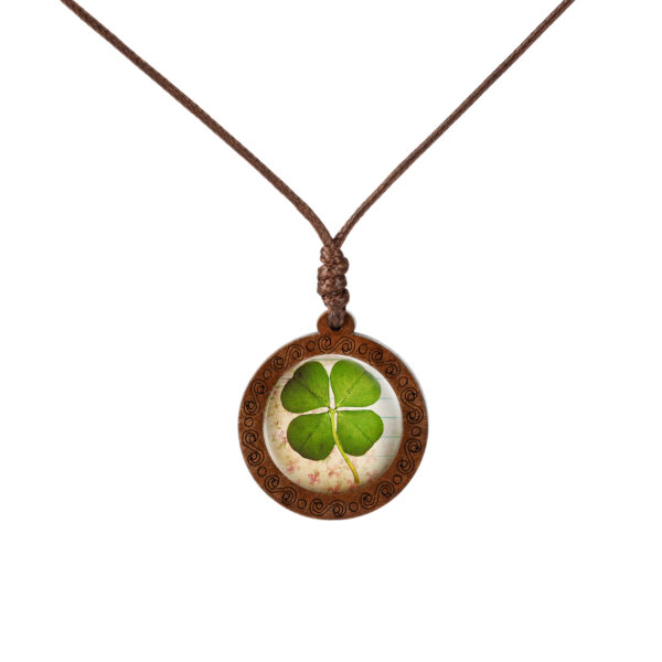 Wholesale Four Leaf Clover Wooden Glass Pendant Necklace Fashion Jewelry Accessory
