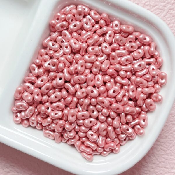 Wholesale Colorful Pearlescent Acrylic Peanut Beads DIY Jewelry Making Kit Fashion Accessory for Necklace Bracelet Phone Chain