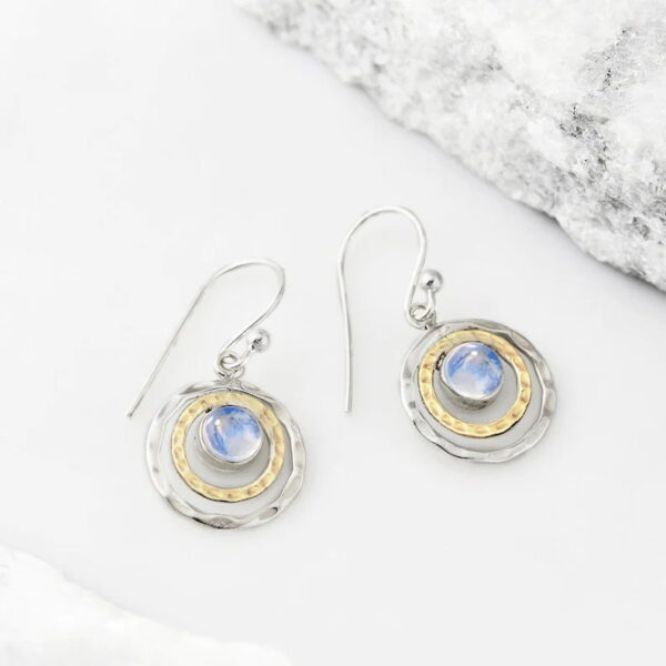 Wholesale Retro Geometric Hollow Out Circle Earrings With Green Stone Trendy Fashion Jewelry For Women