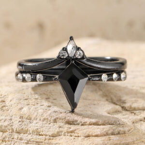 Wholesale Electroplated Black Alloy 2 Piece Ring Set For Women Fashion Jewelry Gift