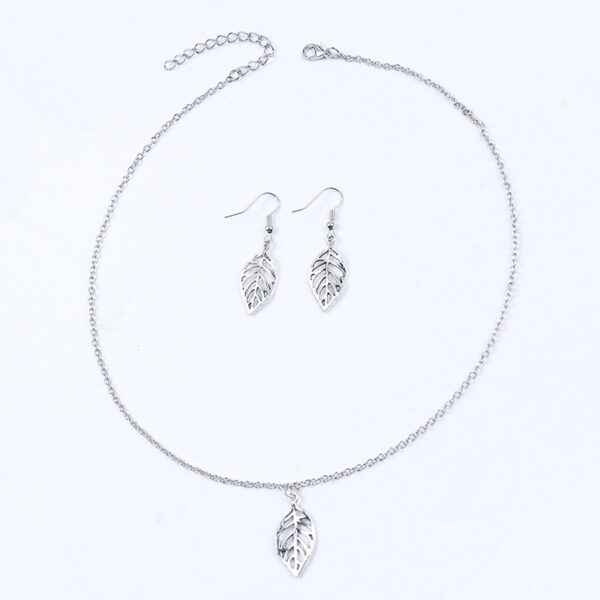 oly-3c4587378d0610946e8897c80e12bbcc Wholesale Plated Zinc Alloy Leaf Pendant Earrings And Necklace Set Korean Minimalist Hollow Out Style Fashion Jewelry For Women