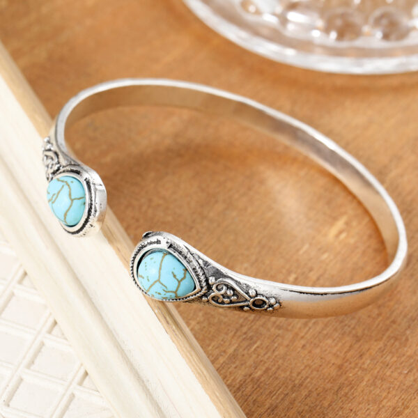 oly-4277cb722604578c10d8d7b5d2be2438 Wholesale Silver Tone Vintage Boho Turquoise Open Cuff Bracelet Stylish Jewelry Accessory For Everyday Wear And Gifting