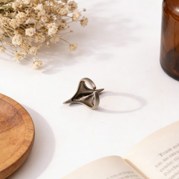 Wholesale Zinc Alloy Sword Design Ring Chic Unisex Adjustable Jewelry Accessory Silver Geometric Style For Men And Women