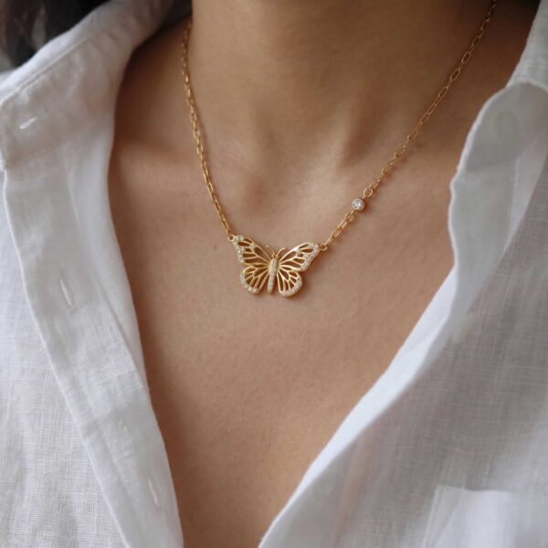 Wholesale Fish Bone Butterfly Dolphin Bird Pendant Necklace In Stainless Steel Trendy Jewelry Accessory For Daily Wear Or Gift