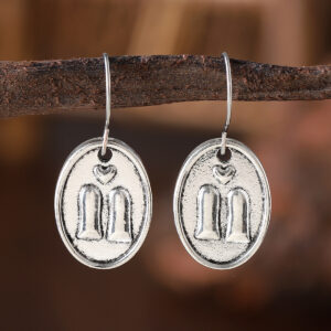 Oval love earrings