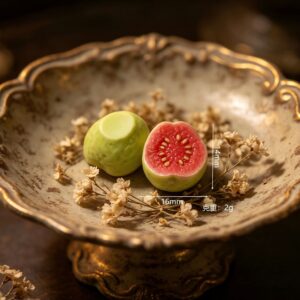 Mini half-cut fruit-light green guava