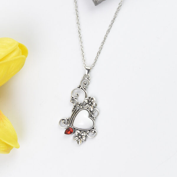 oly-4bf8d7a2d69f76608de2681cce47569c Wholesale Vintage Vine Floral Heart Pendant Necklace Fashion Accessory Gift Boutique Resale