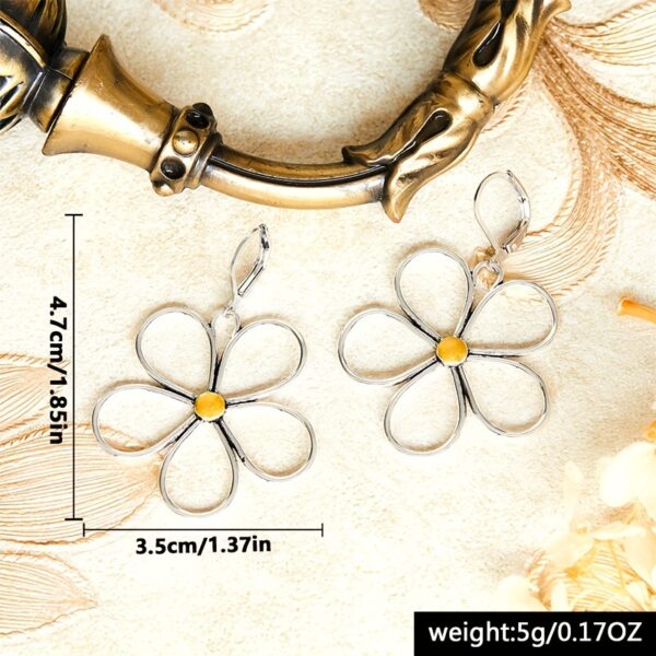 Wholesale Bohemian Large Flower Drop Earrings Retro Alloy Women S Statement Jewelry Trendy Boutique Resale Accessory