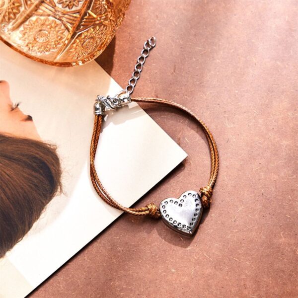 Wholesale Bohemian Retro Heart Leather Bracelet Silver Tone Metal Finish Minimalist Casual Everyday Wear