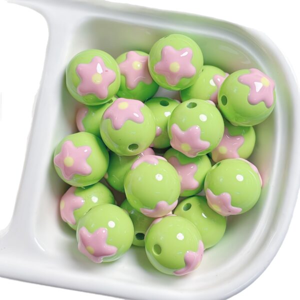 Wholesale Stylish Hand-Painted Flower Heart Acrylic Loose Beads for DIY Jewelry Keychain Phone Charm Craft Supply
