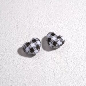 16-black grid white / See pictures for size (sold by the piece)