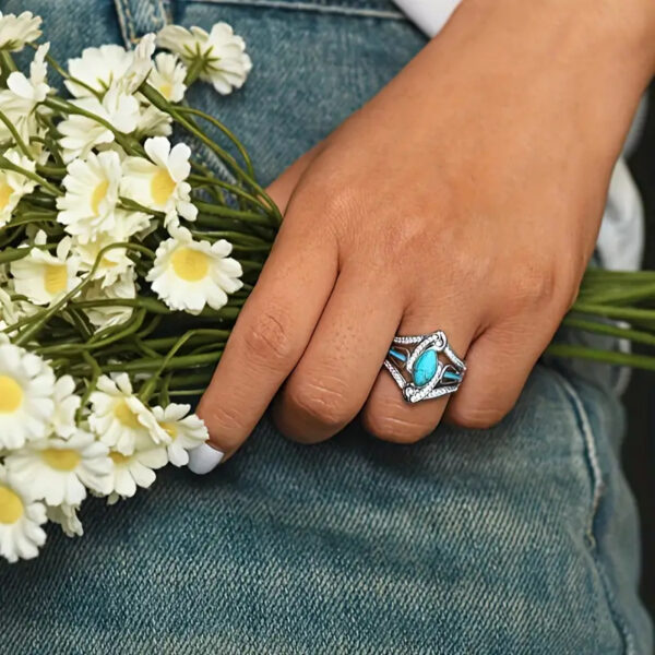 Wholesale Vintage Blue Turquoise Rhinestone Ring For Women Stylish Geometric Silver Tone Jewelry Accessory For Parties And Everyday Wear