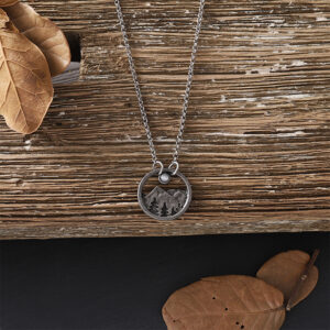 Wholesale Retro Bohemian Round Openwork Turquoise Mountain Pendant Necklace Antique Silver Finish Gift