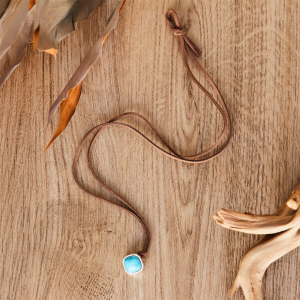 Wholesale Bohemian Turquoise Leather Pendant Necklace Geometric Alloy Charm Retro Style Jewelry Accessory Boutique Resale Gift