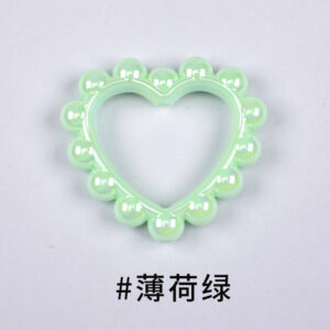 18-mint green / Size is about 39 * 43mm, aperture is about 2.6mm