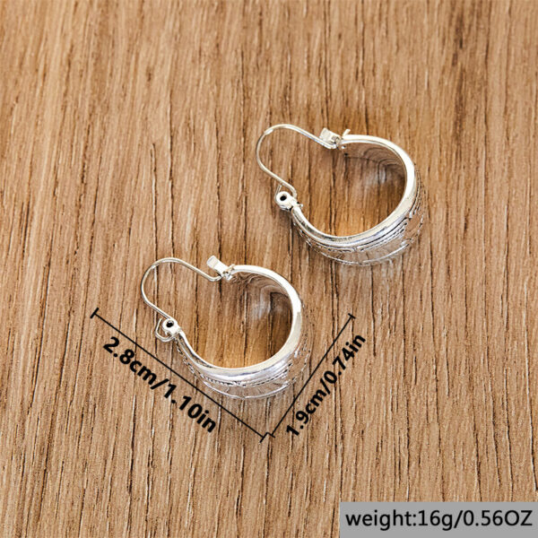 oly-5887d6d380d3e0919b1f4c50f014d8ce Wholesale Retro Carved Pattern Ethnic Style Earrings For Women Fashion Jewelry Accessory Gift