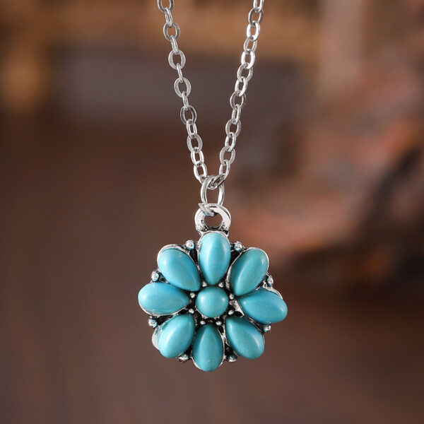 oly-59d3eb3812c9f816d8d97a9c28c253fb Wholesale Bohemian Turquoise Flower Necklace Vintage Alloy Pendant Jewelry Accessory For Women