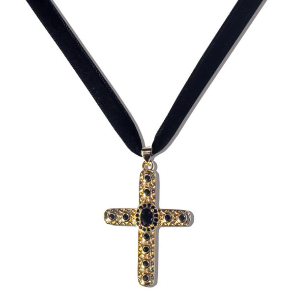Wholesale Electroplating Tone Gothic Cross Pendant Choker With Zircon And Ribbon Stylish Jewelry Gift For Resale