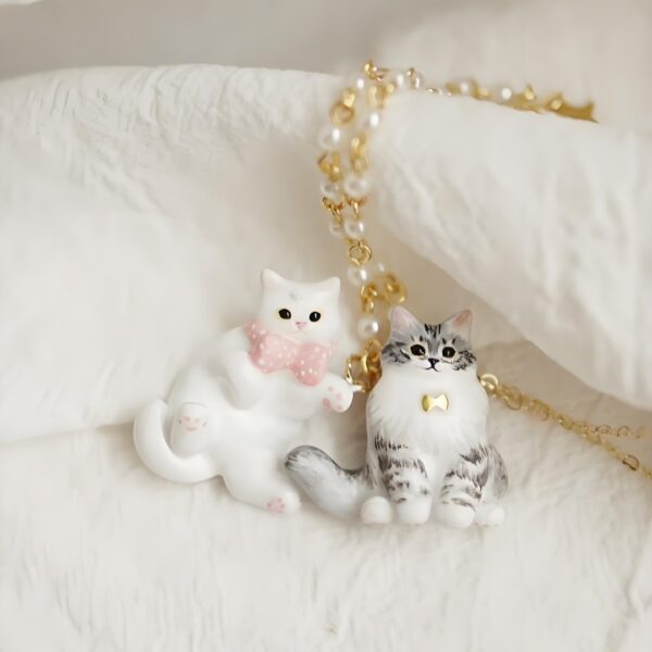 Wholesale Cute Lying Cat Pendant Necklace Copper Electroplated Cartoon Design Jewelry Accessory For Women