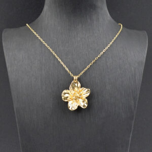 oly-5dee81ca68e6bc40f08c0fcbf69c867f Wholesale Trendy Simple Flower Pendant Necklace Zinc Alloy Collarbone Chain Fashion Accessory Boutique Resale Gift