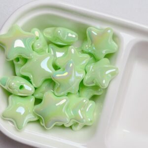 02-Light Green / The size is about 20*22mm, the aperture is about 3.4mm