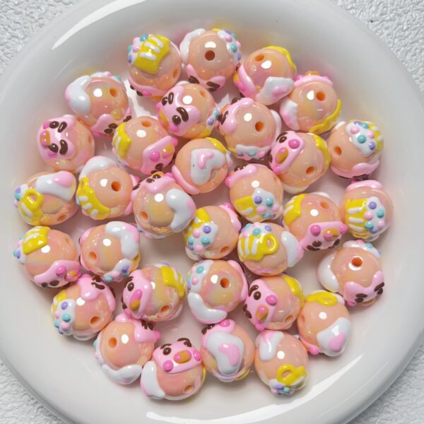 Wholesale Hand-Painted Love Pig Beads Plastic Resin DIY Jewelry Accessory for Bracelet Necklace Bag Charm Trendy Gift