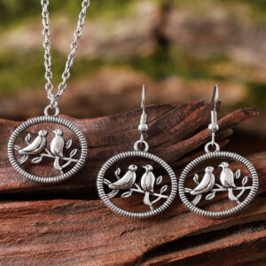 Wholesale Trendy Geometric Circle Hollow Bird Pendant Earrings Necklace Set Retro Alloy Jewelry Boutique Resale