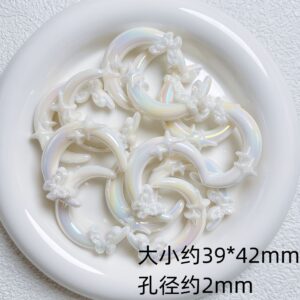 01-white / Size is about 39*42mm, hole diameter is about 2mm