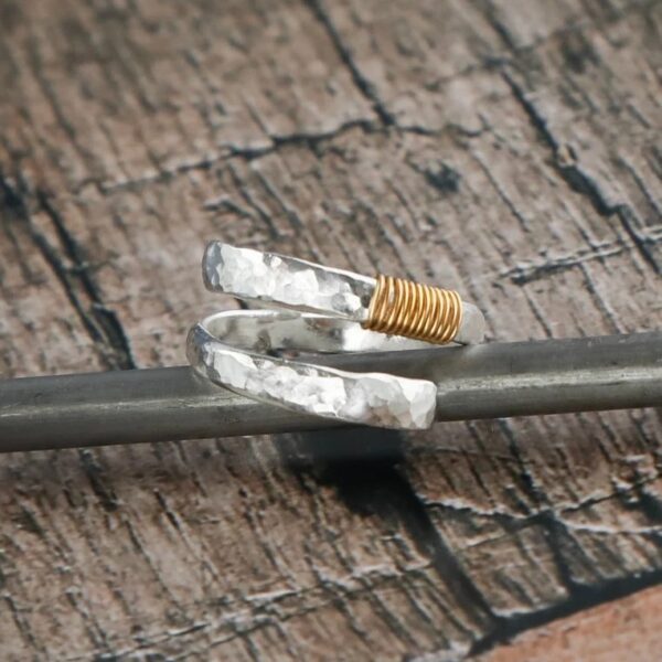 oly-643eb3fd833b7a360ef8157184163178 Wholesale Retro Bohemian Two Tone Hammered Open Ring For Women Adjustable Zinc Alloy Jewelry Accessory