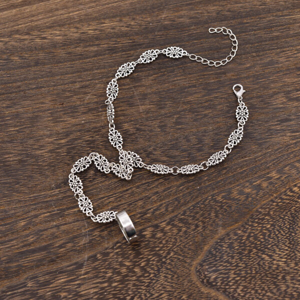 oly-646b0c2f64cf31ef4574bdacaebd090d Wholesale Vintage Carved Hollow Bracelet Women Antique Silver Anklet Foot Jewelry Fashion Accessory For Everyday Wear