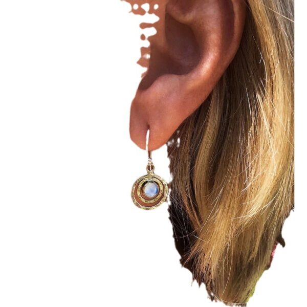 Wholesale Retro Geometric Hollow Out Circle Earrings With Green Stone Trendy Fashion Jewelry For Women