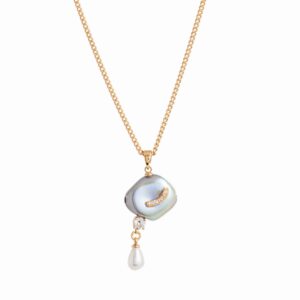 Blue pearl necklace
